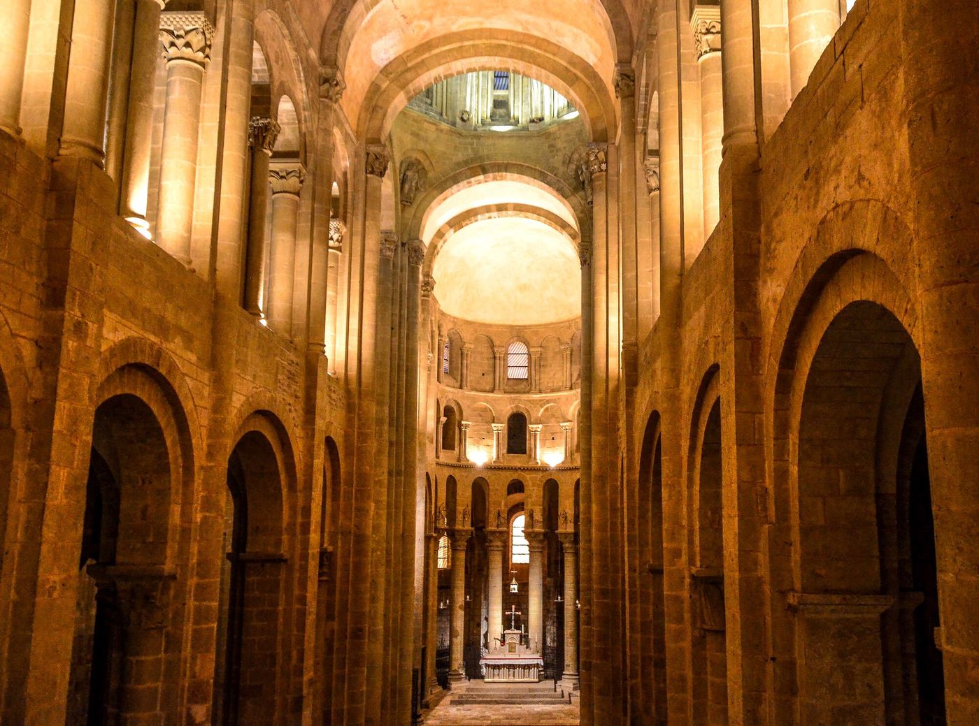 Conquez - abbatiale Sainte-Foy