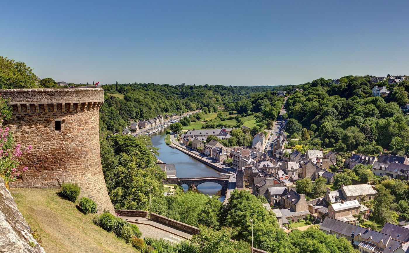 Vue de Dinan dans les Cotes D'Armor - France