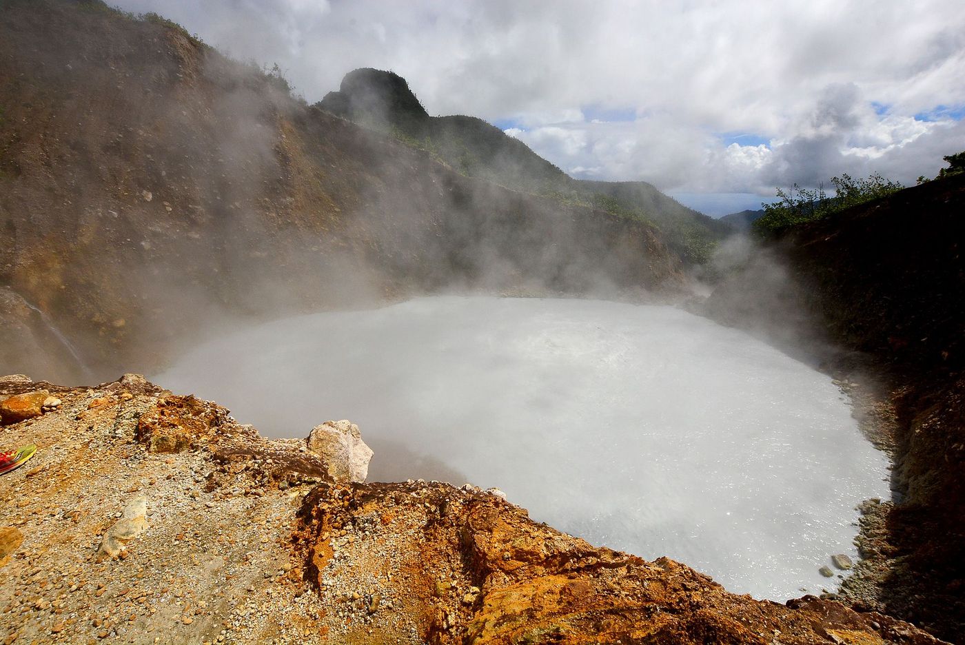 La Dominique Boiling Lake