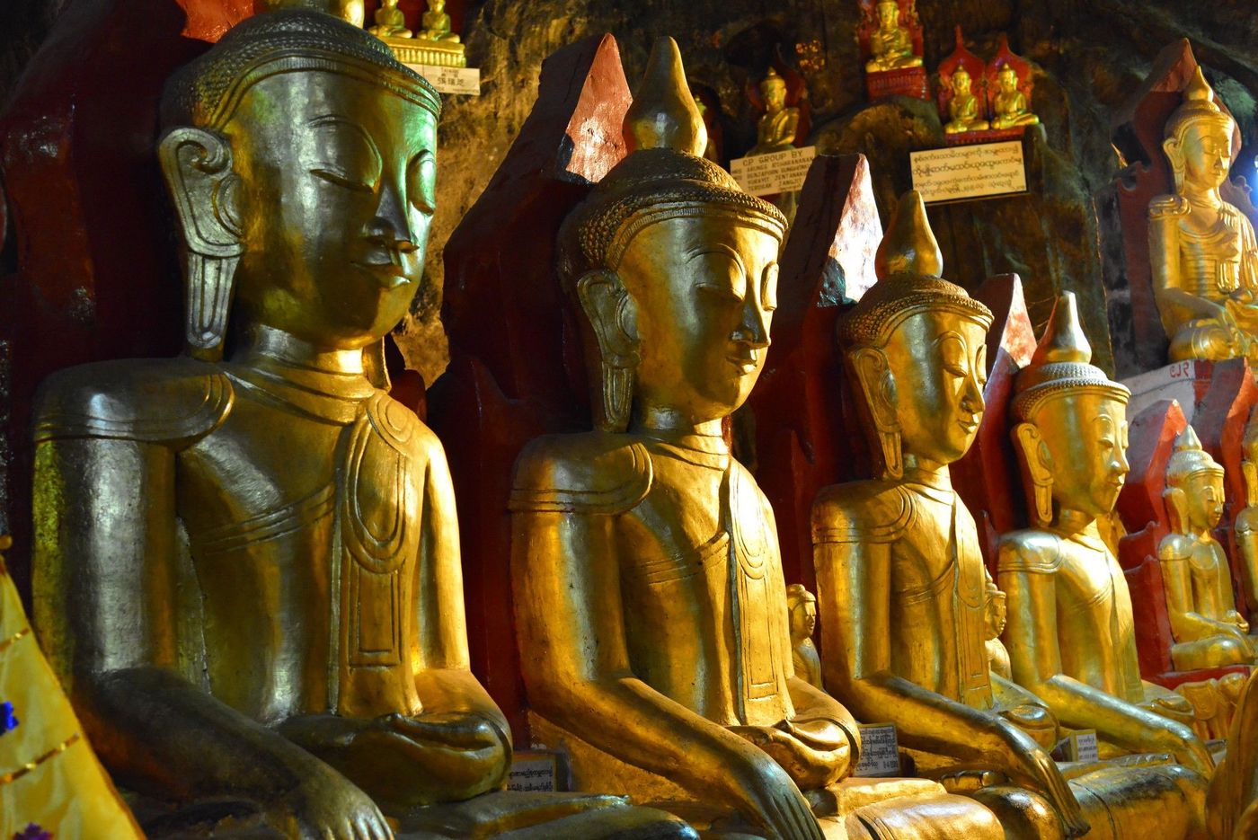 Grotte aux 8000 bouddhas