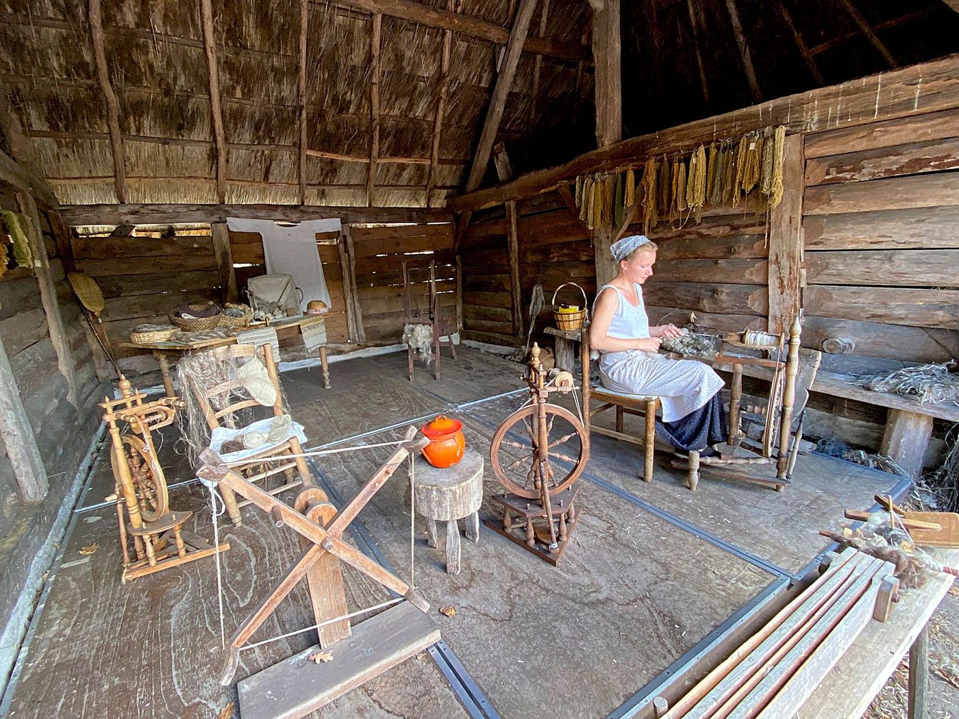 Ecomusée de Marquèze - tisseuse