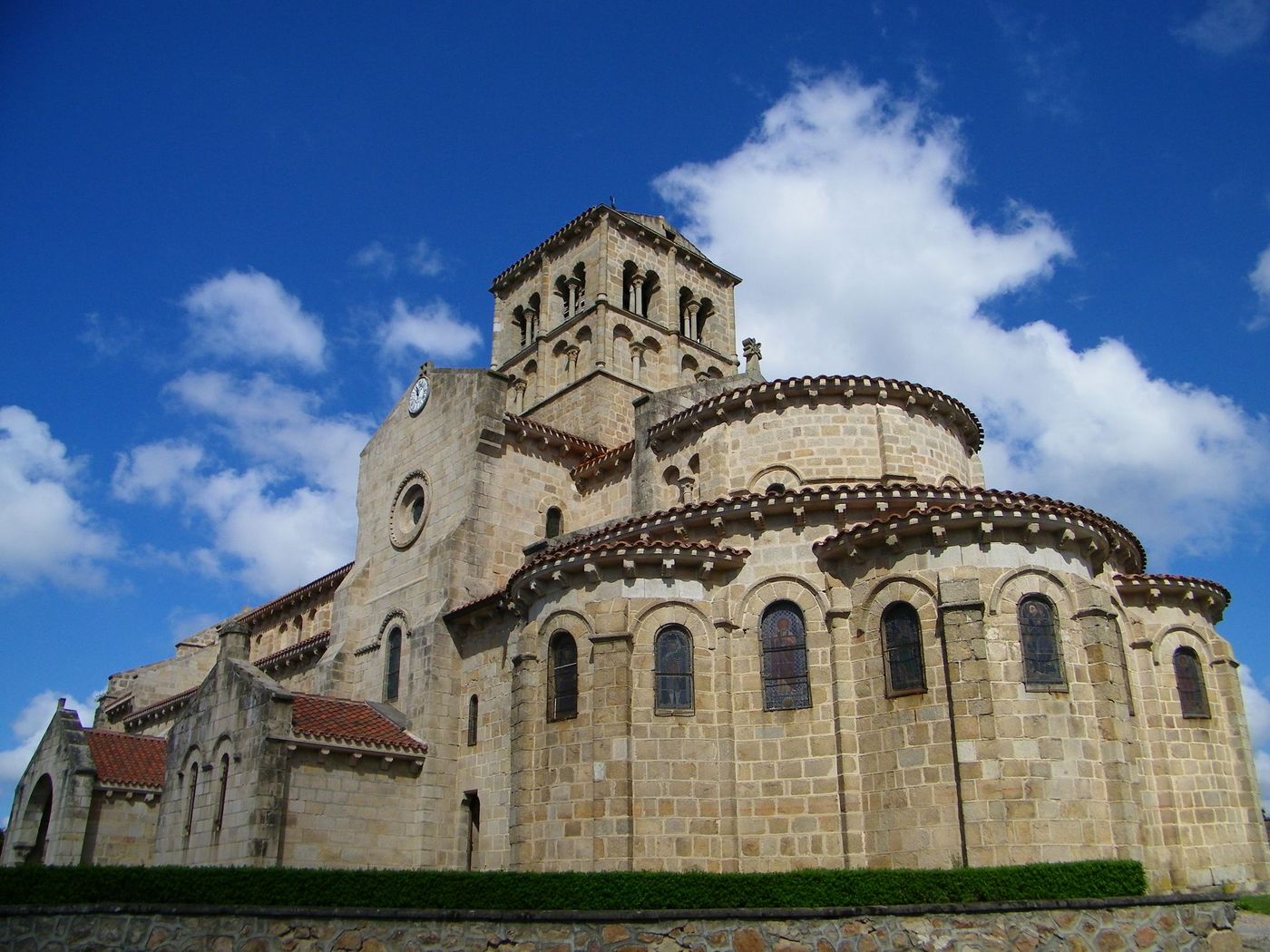 Eglise Chatel Montagne Auvergne