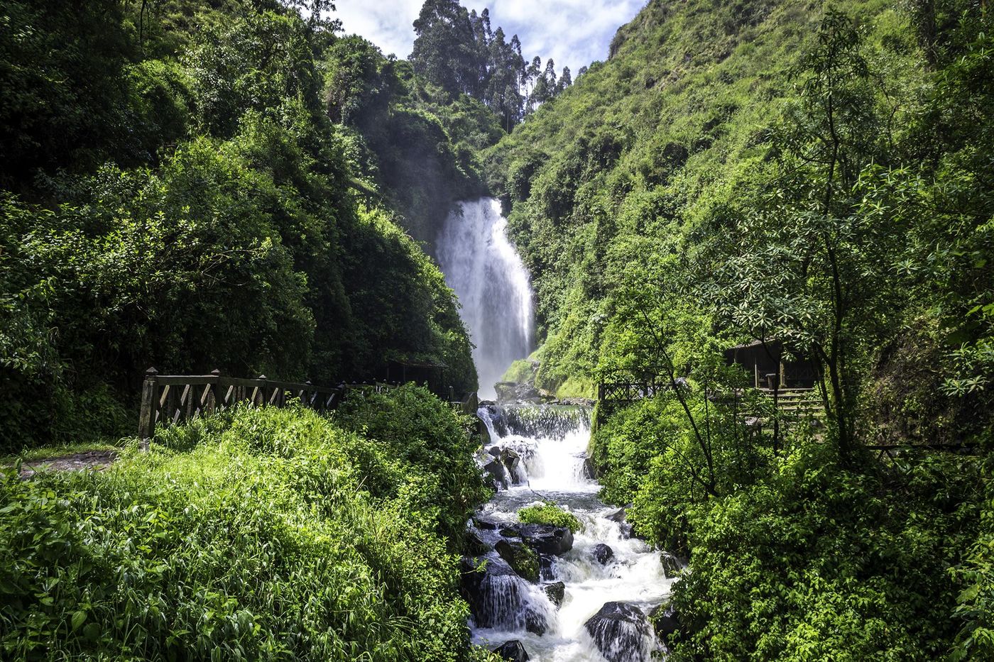 Equateur Cascade de Peguche