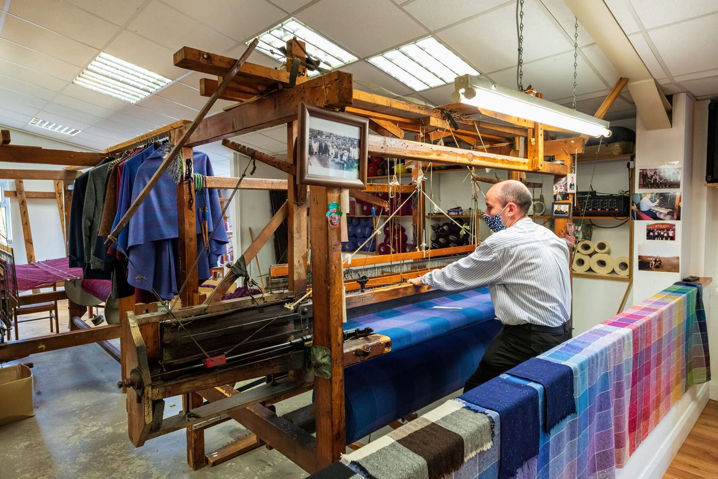 Fabrication de tweed à Ardara