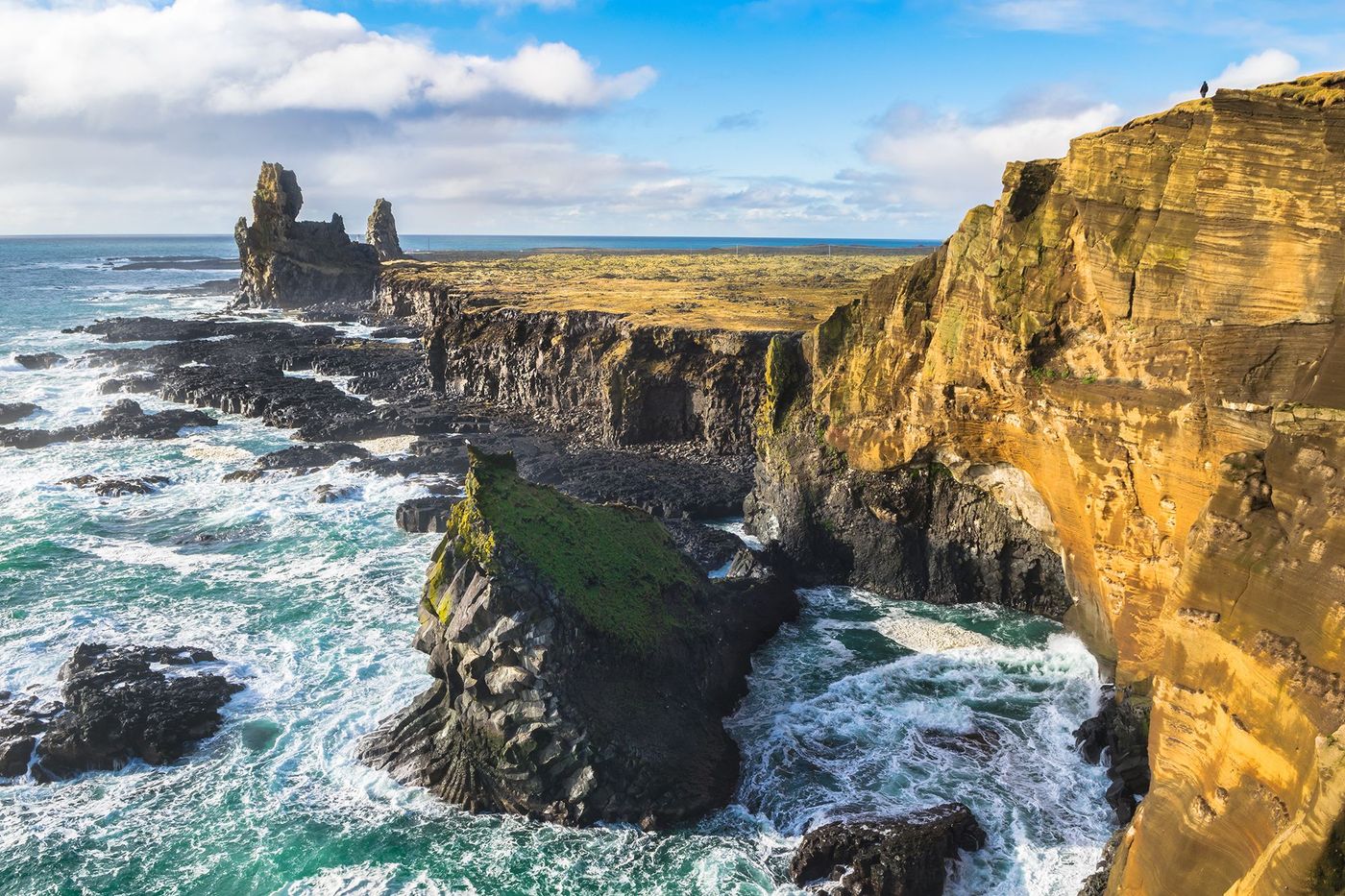 Falaises de Lóndrangar