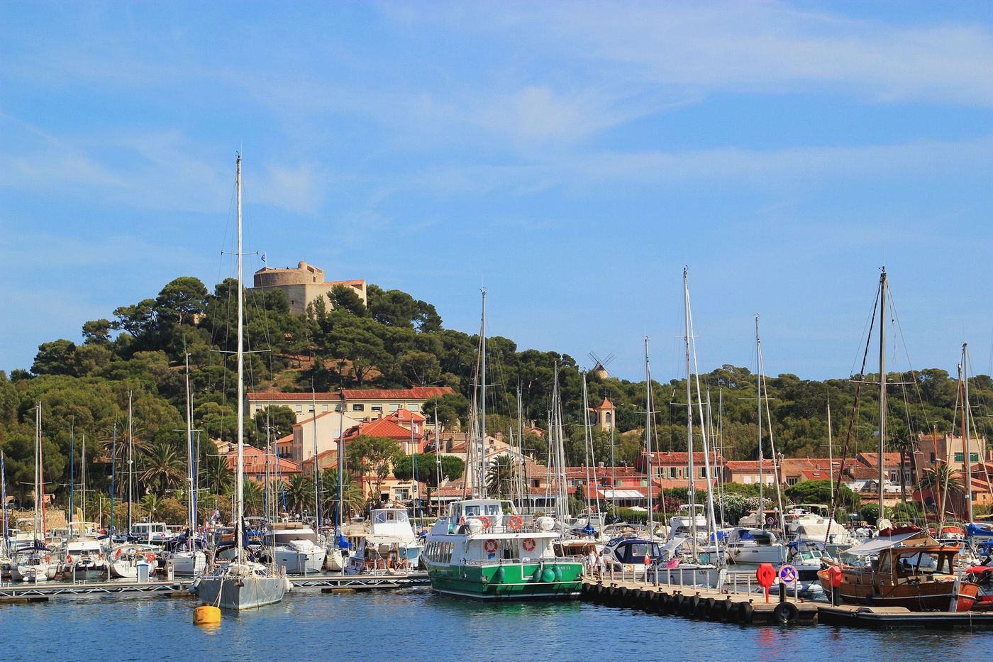 Fort Sainte Agathe et village - Porquerolles