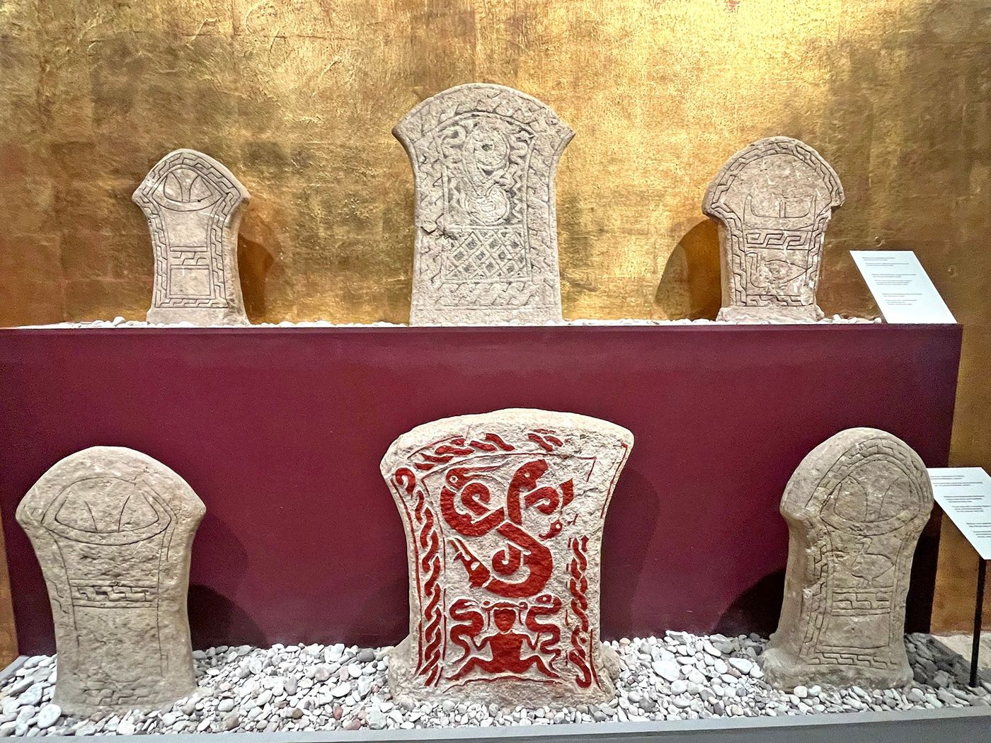 Gotlands Museum - pierres peintes et gravées