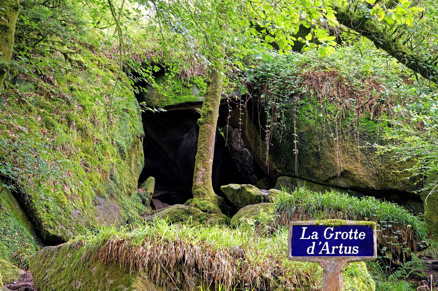 Grotte d’Artus - Forêt de Huelgoat