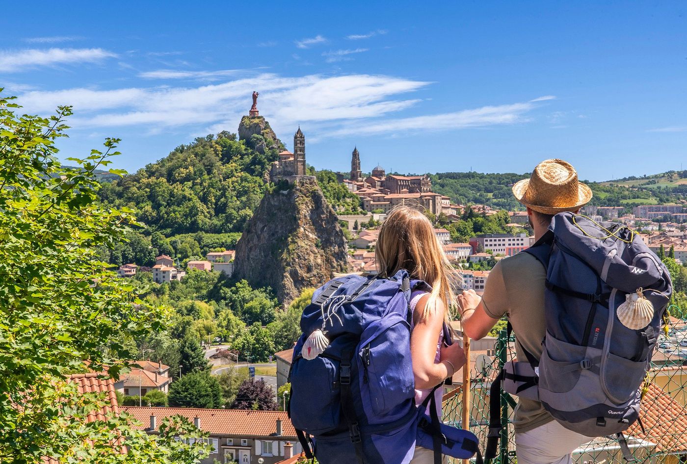 Randonneurs au Puy-en-Velay (43) © L. Olivier