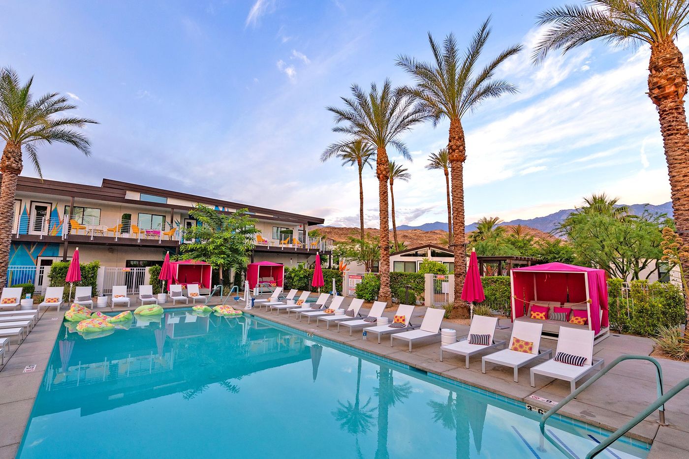 Hotel et piscine Palm Springs