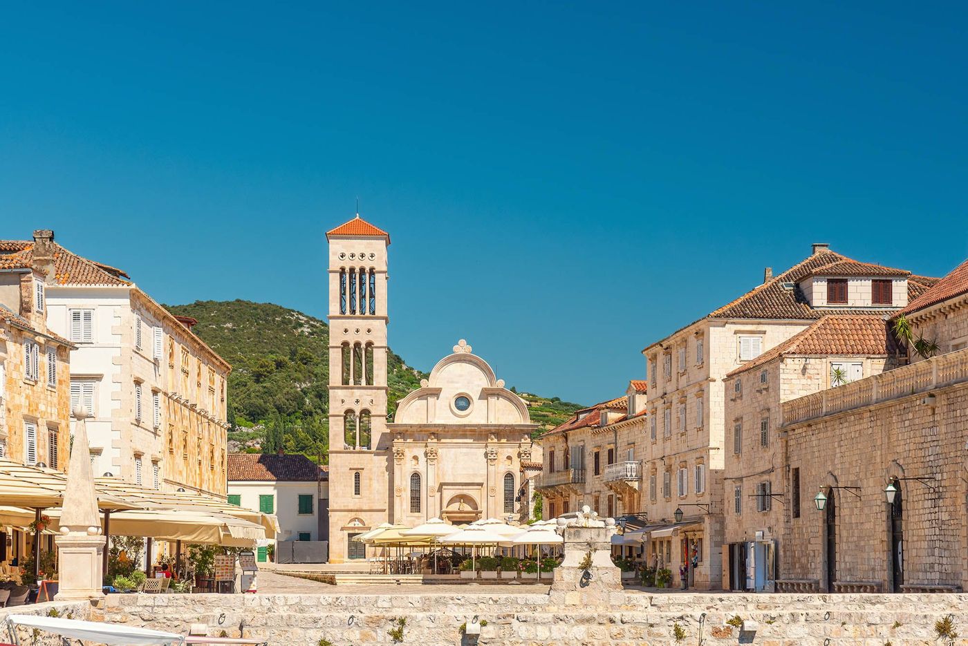 Hvar - place Saint-Etienne