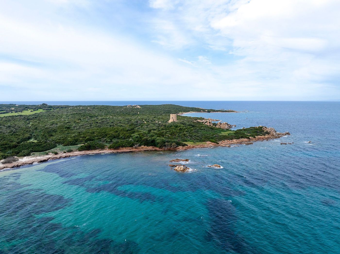 Plages de rêve et dolce vita sous le soleil de Sardaigne