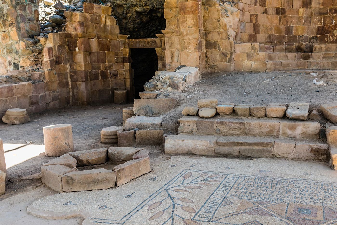 Jordanie Entrée de la Grotte de Loth