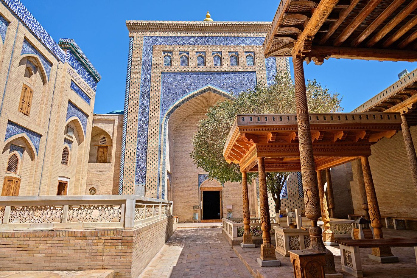 Khiva - intérieur du mausolée de Pahlavon Mahmud