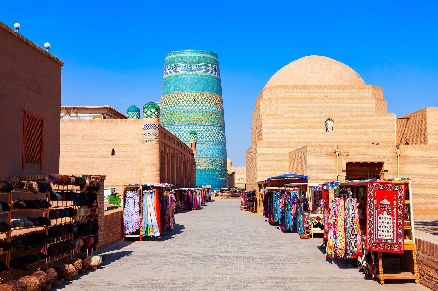 Khiva - marché et Kalta Minor