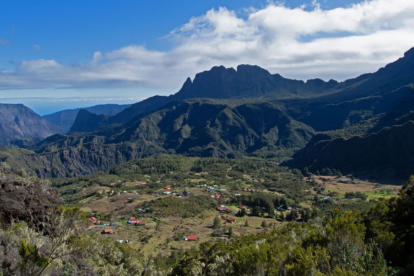 La Réunion Mafate Marla vue depuis l'ascension du Taïbit