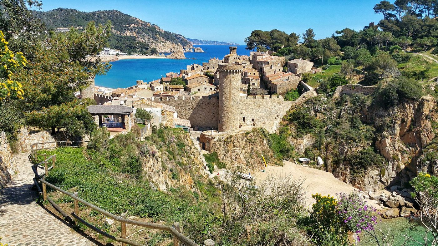 La Vila Vella de Tossa i Camí de Ronda Sud