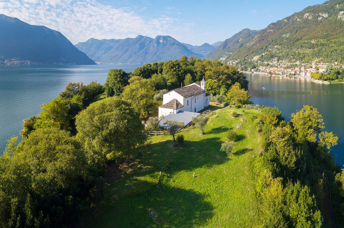 Italie Lac de Côme Isola Comacina Ossuccio Chapelle di S. Giovanni