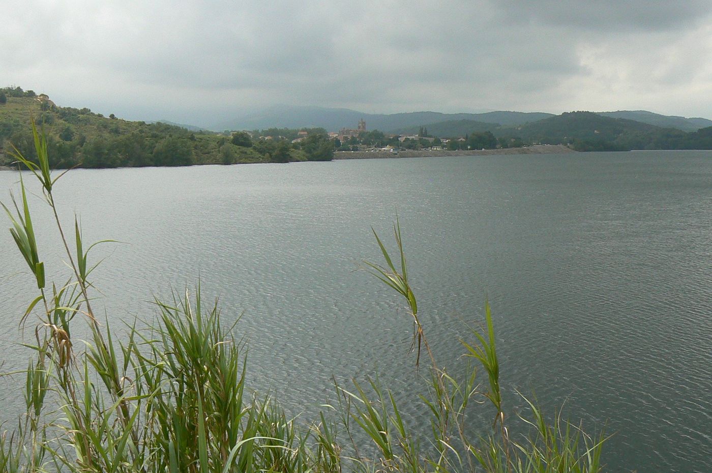 Lac de Prades vu depuis le barrage