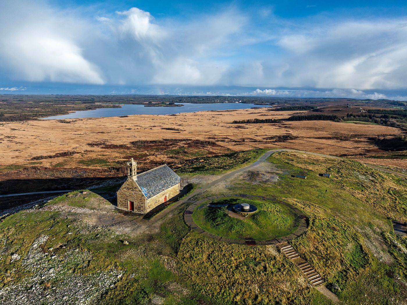 Chapelle saint Michel sur le mont Saint Michel de Brasparts dans les Monts d'Arrée - Finistère (Bretagne)
