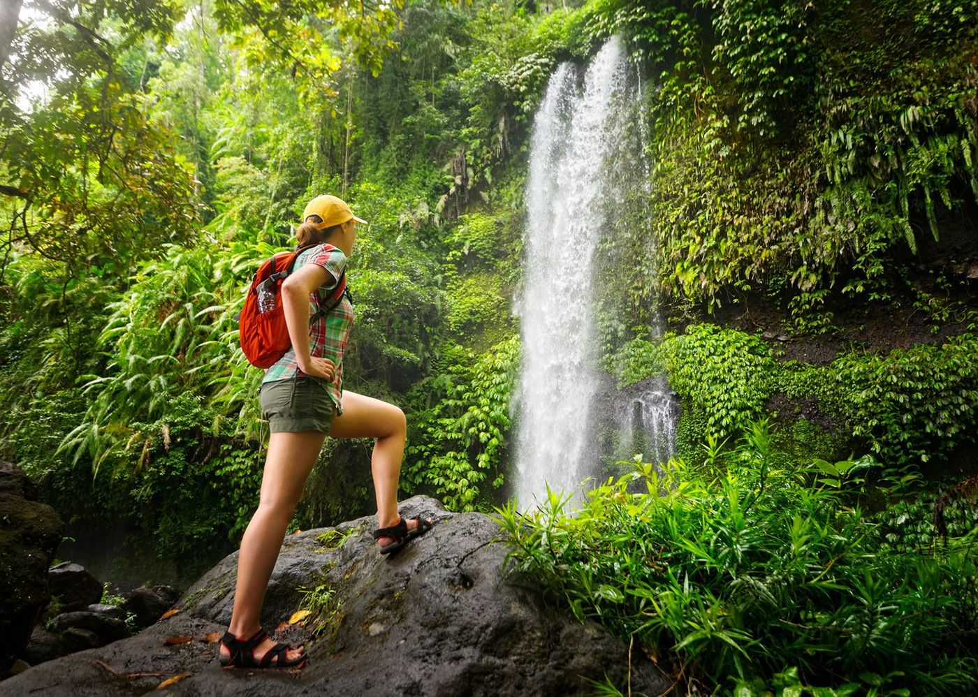 Indonésie Lombok Touriste Cascade