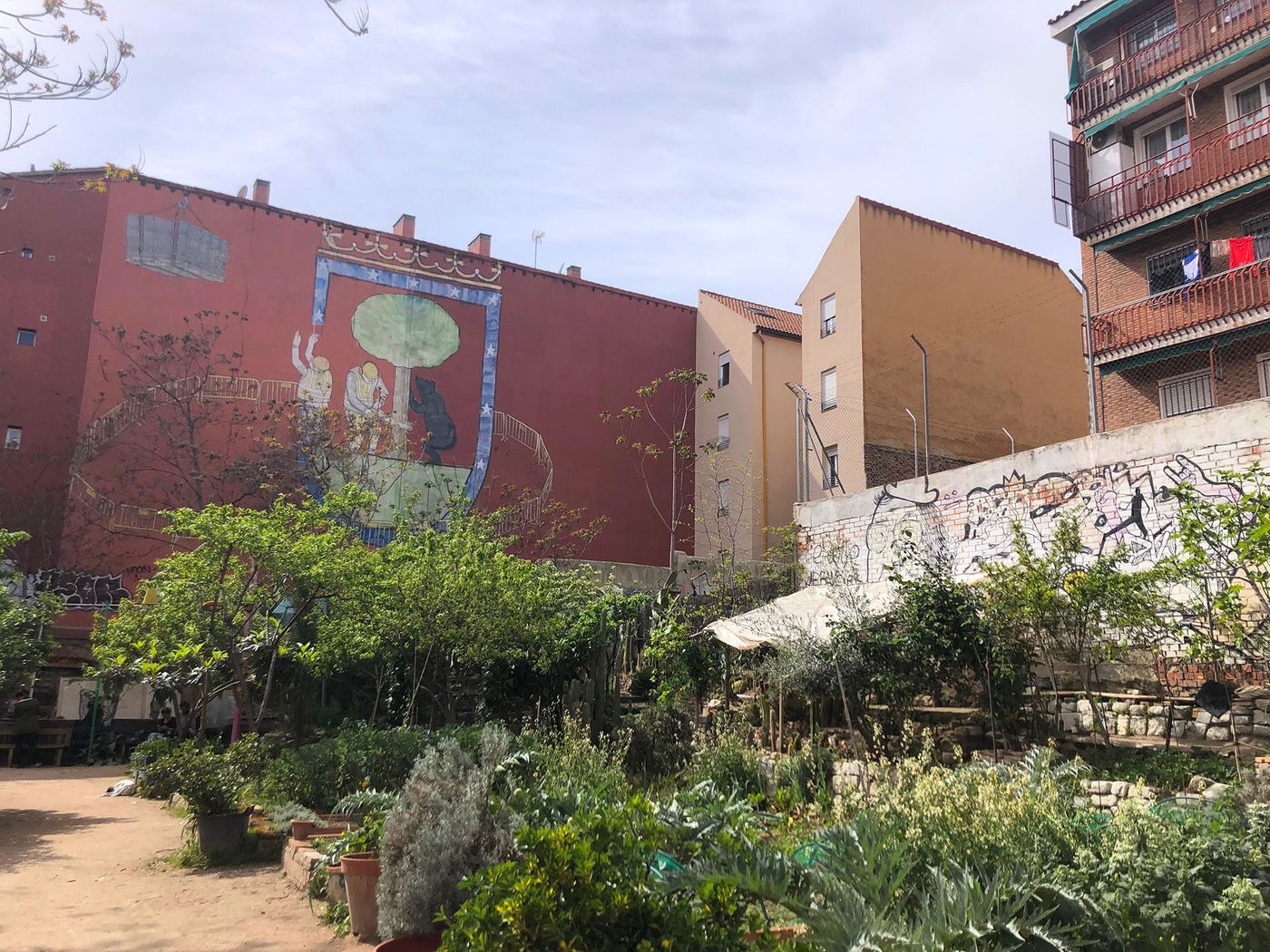 Madrid Jardin solidaire Esta es una plaza