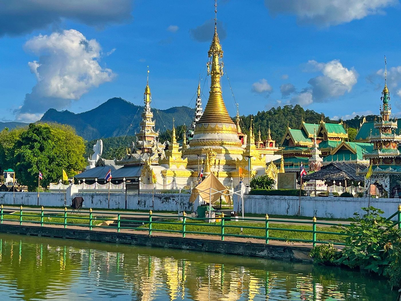Mae Hong Son - temples de style birman