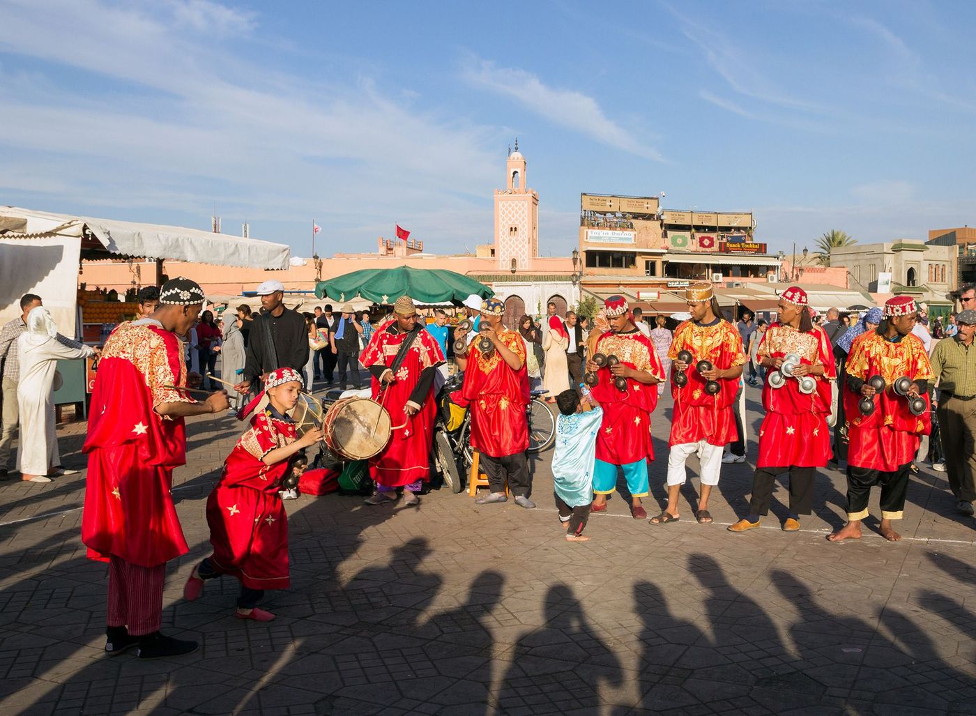 Maroc Jemaa-el-Fna Musiciens gnawa