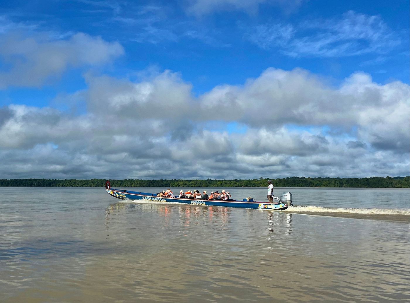 Maroni en pirogue