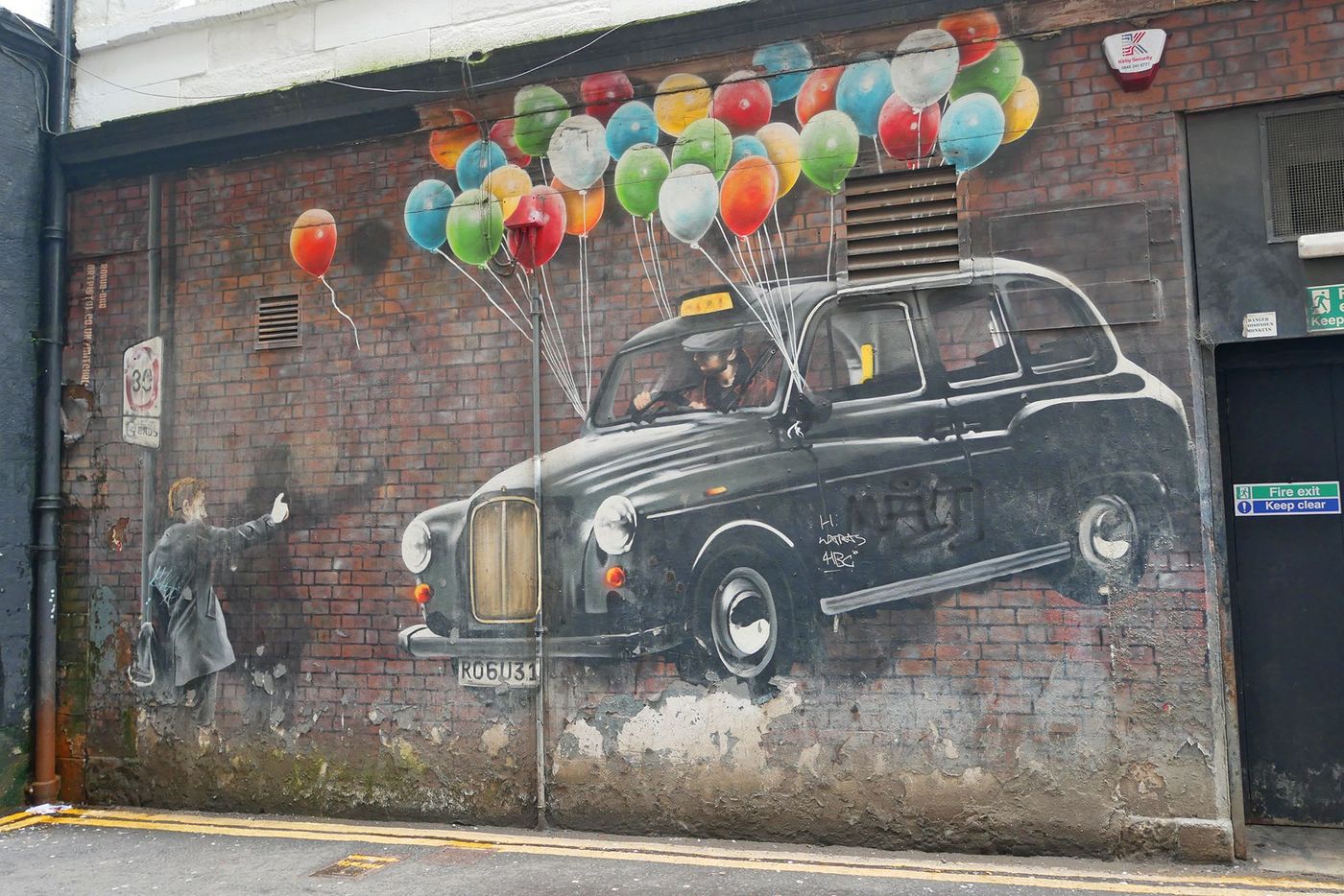 Mitchell Street - taxi volant