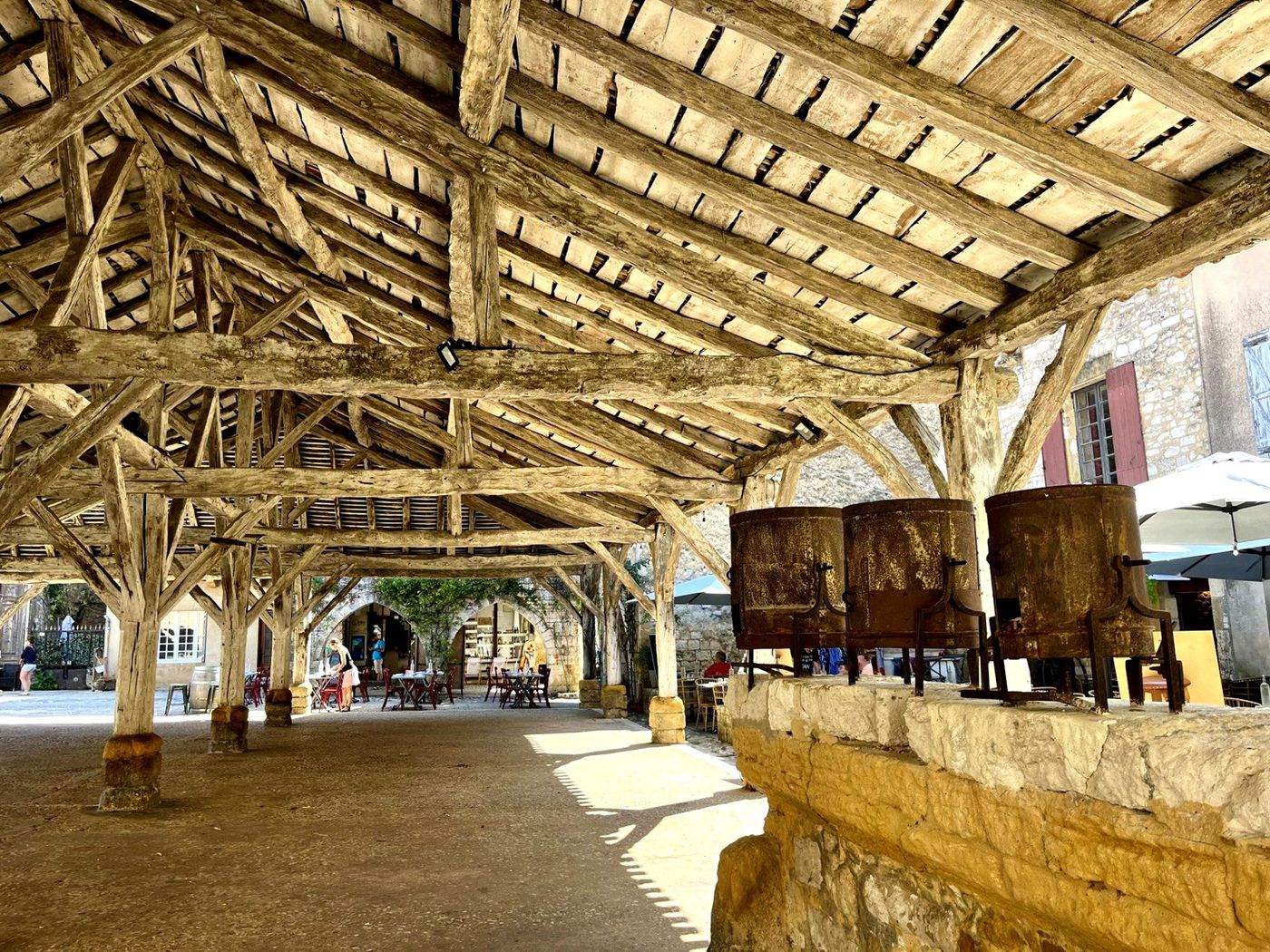 Monpazier - halle