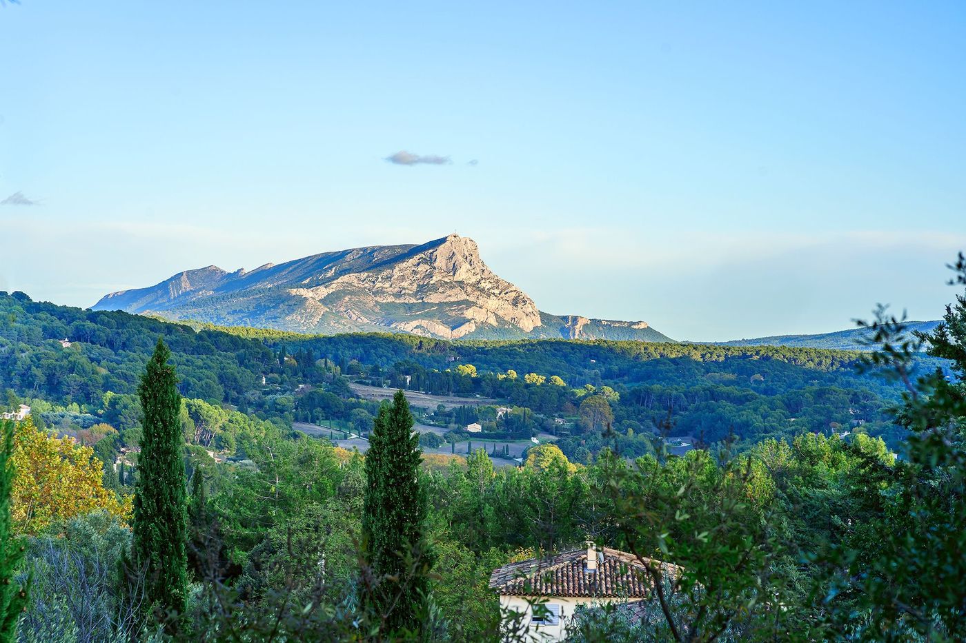 Montagne Sainte-Victoire depuis le terrain des peintres - Aix-en-Provence