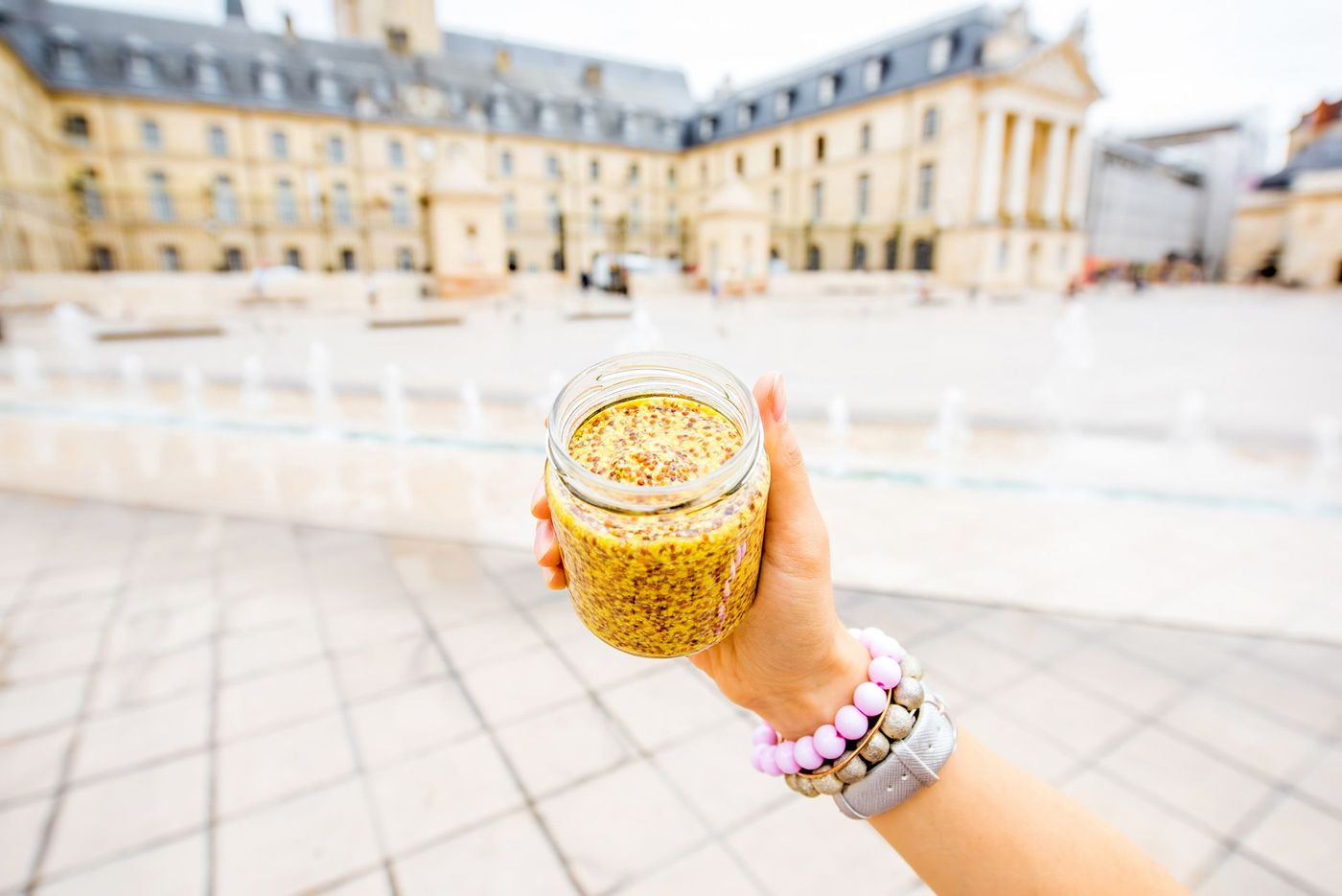 Moutarde dans la ville de Dijon