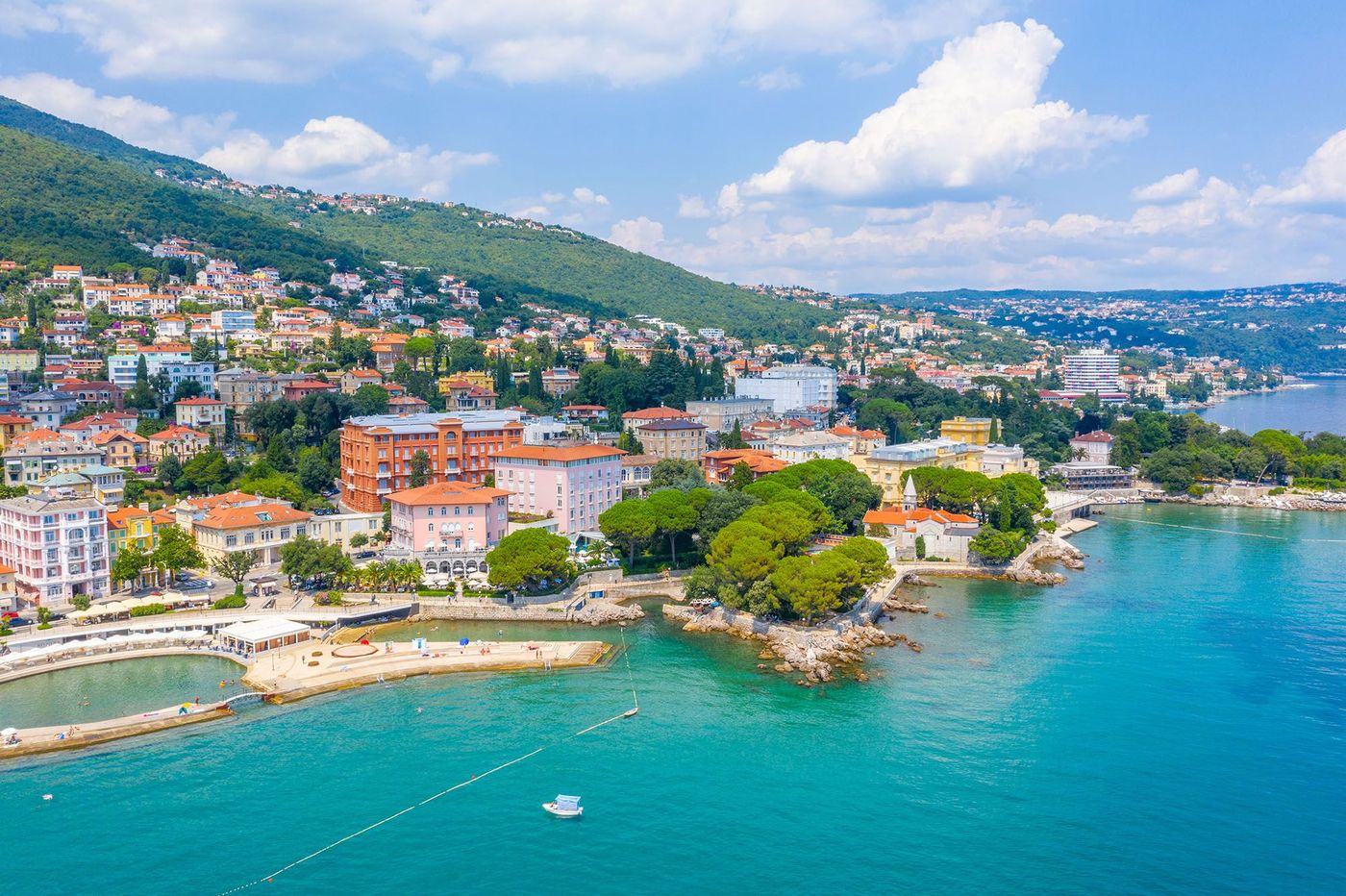 Bord de mer de la ville croate d'Opatija