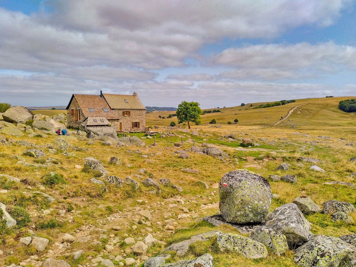 Pays Tour des Monts d’Aubrac