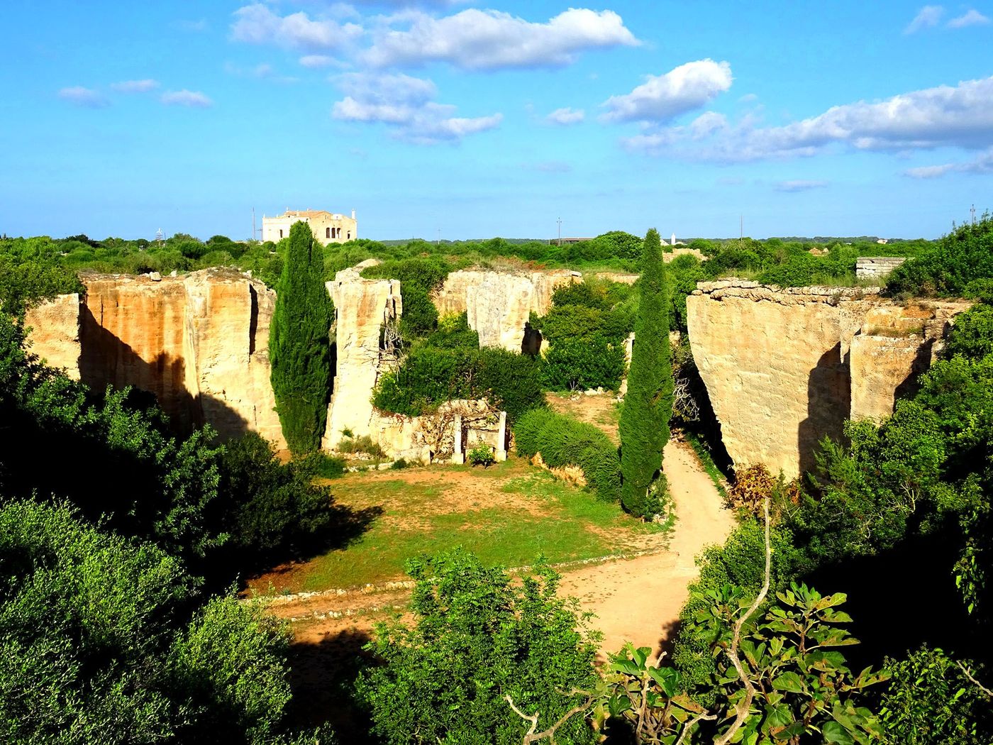 Pedreres de S’Hostal