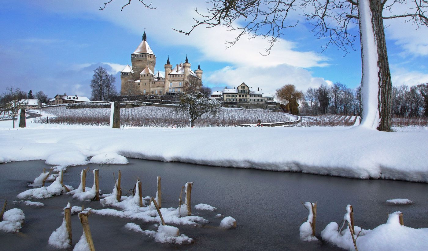 Le château de Vufflens en hiver