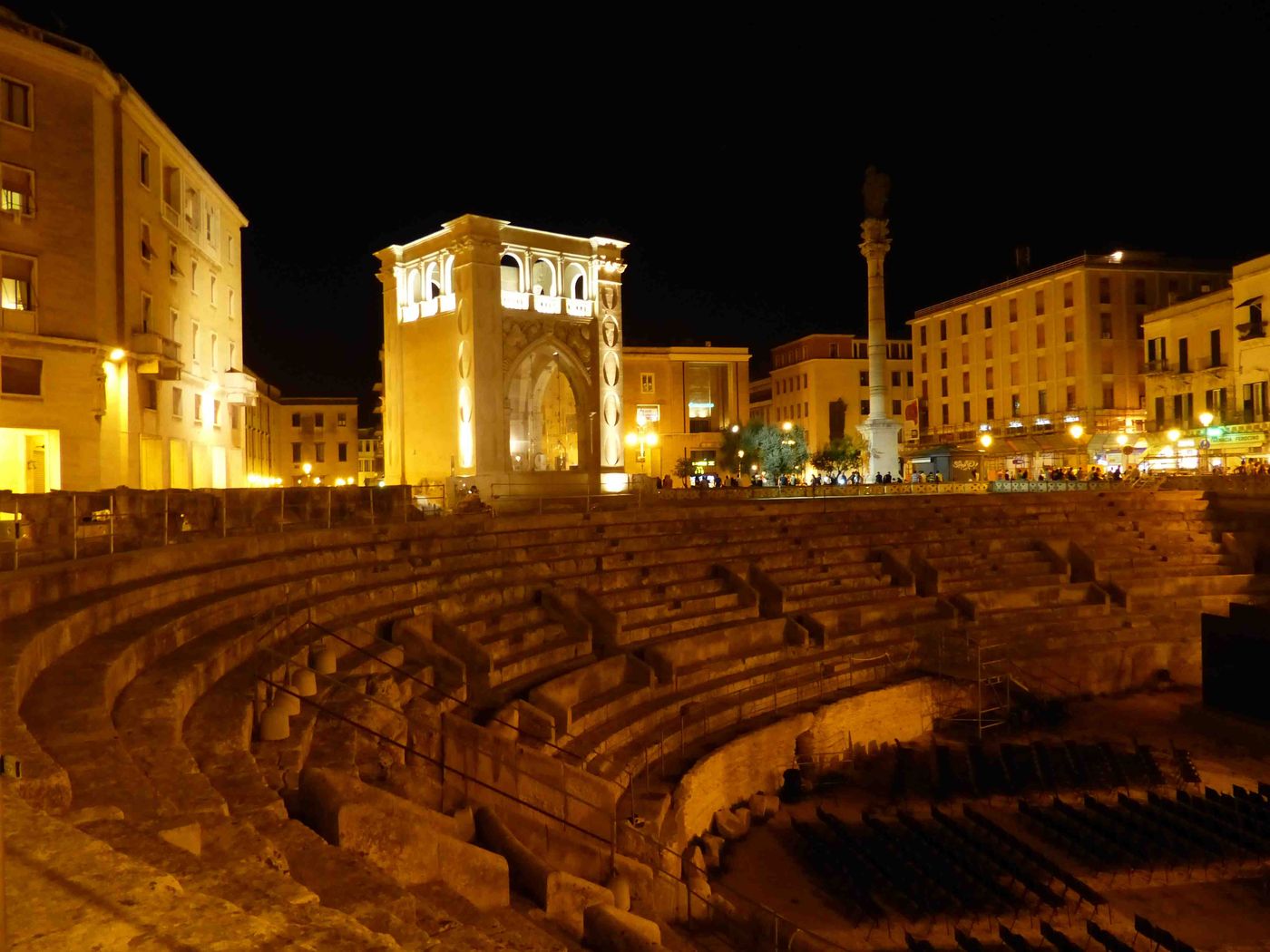 Place de Lecce de nuit