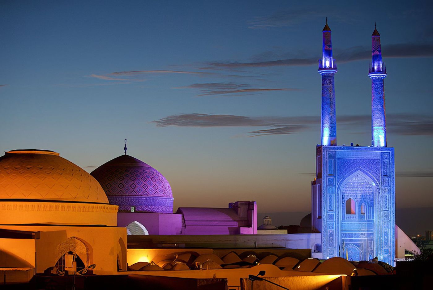 Tombée de la nuit sur la Mosquée Jameh