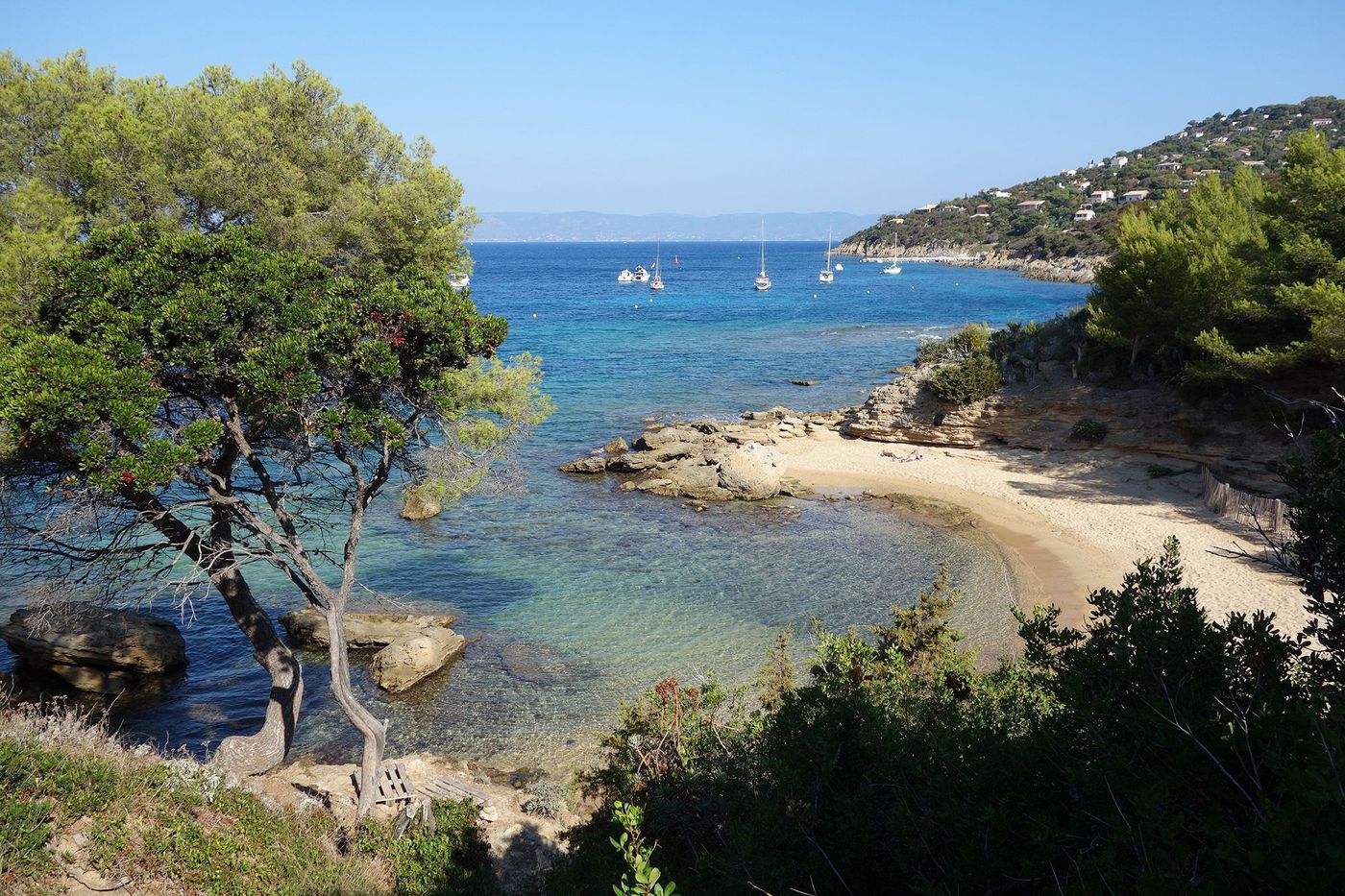 Plage des Grottes - Île du Levant