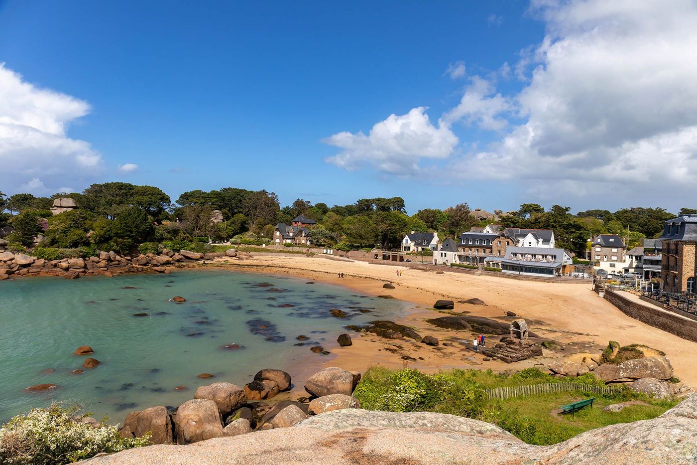 plage de Saint-Guirec