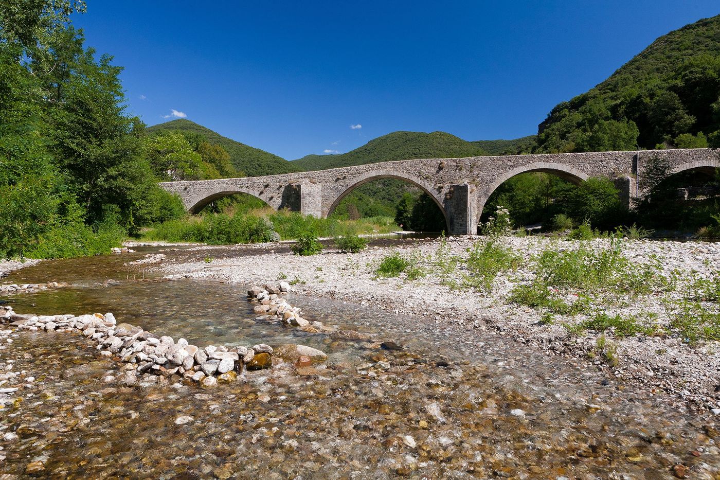 Pont des Camisards de Mialet dans les Cevennes