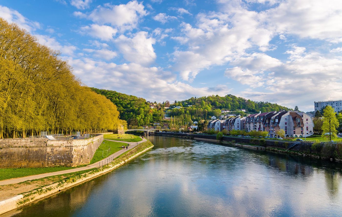 Promenade le long du Doubs - Besancon
