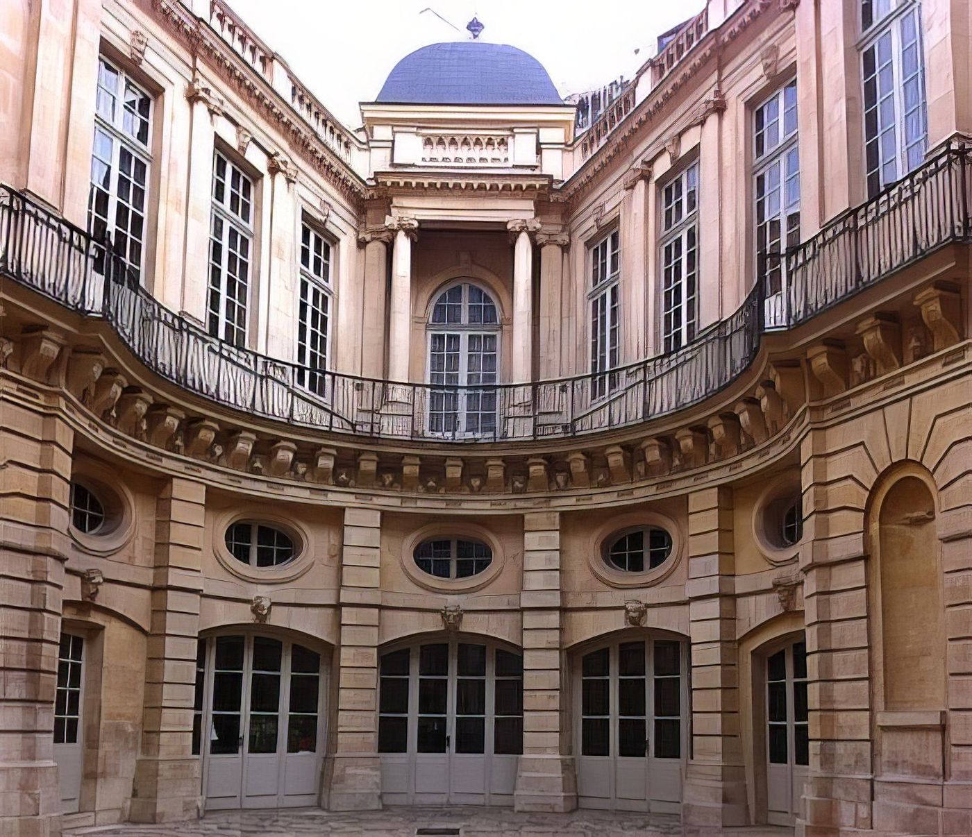 Hôtel de Beauvais, Paris 4e arrondissement