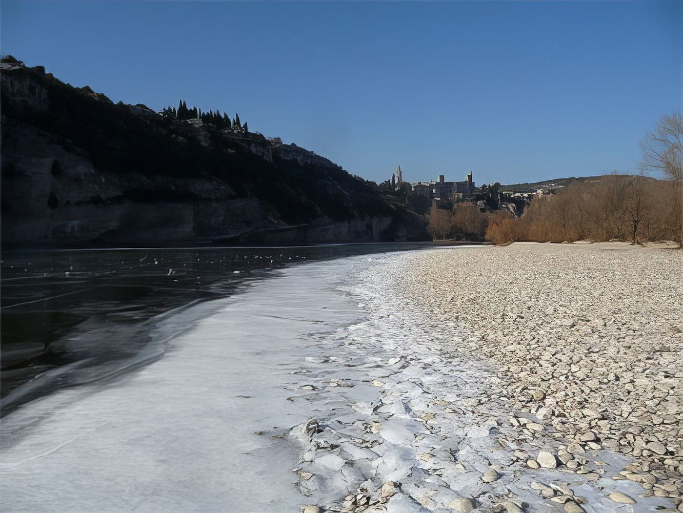 L'Ardèche prise de glaces !! le 7 février 2012