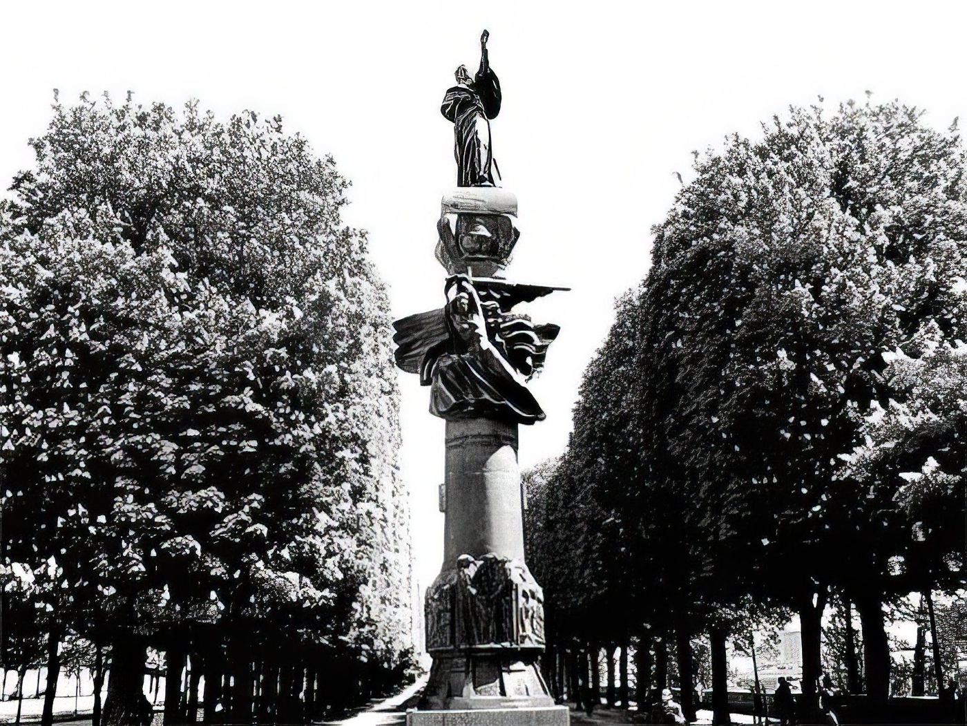 Monument Mickievicz
