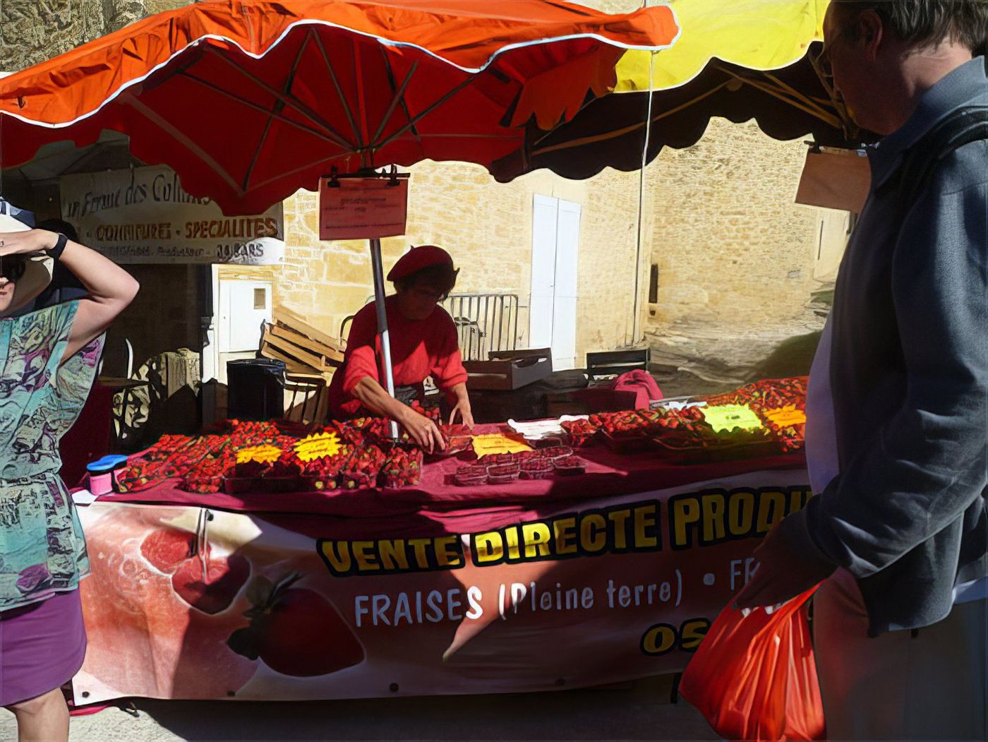 Jour de marché à St-Géniès, près de Sarlat