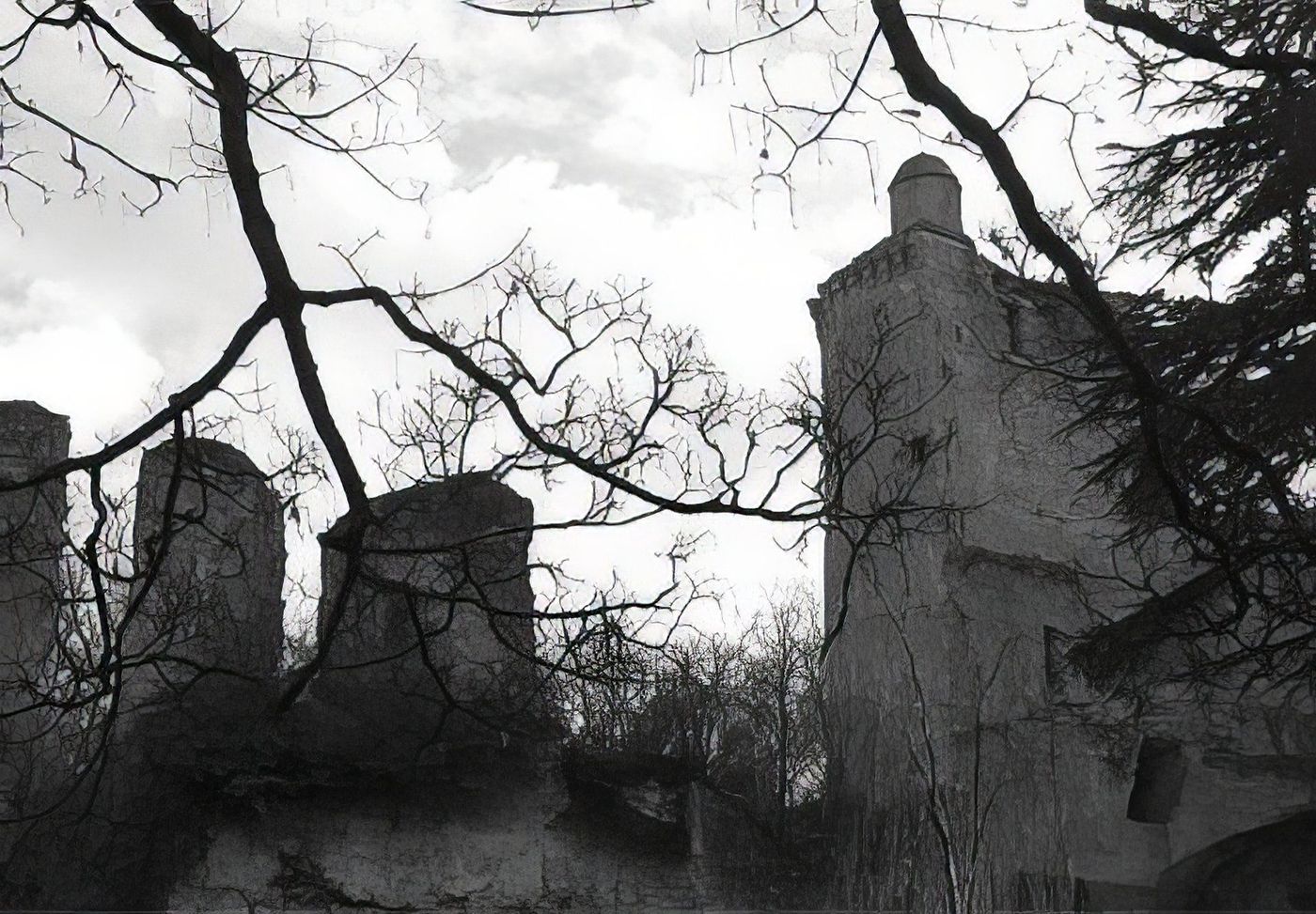 Ruines fantomatiques