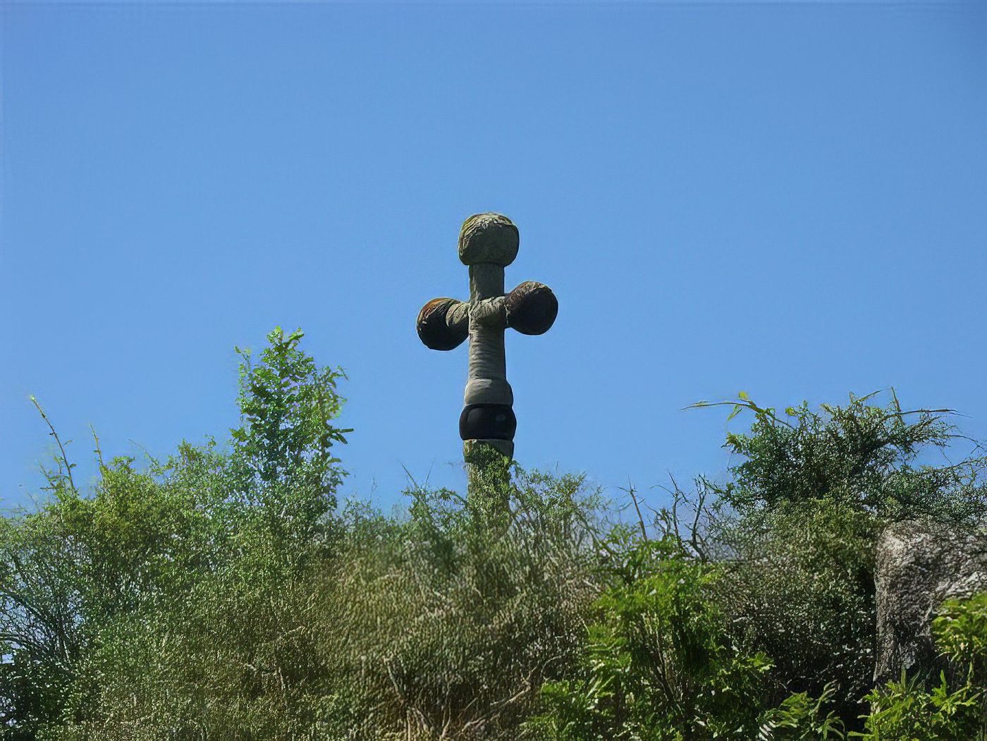 Croix à boules de Charraix