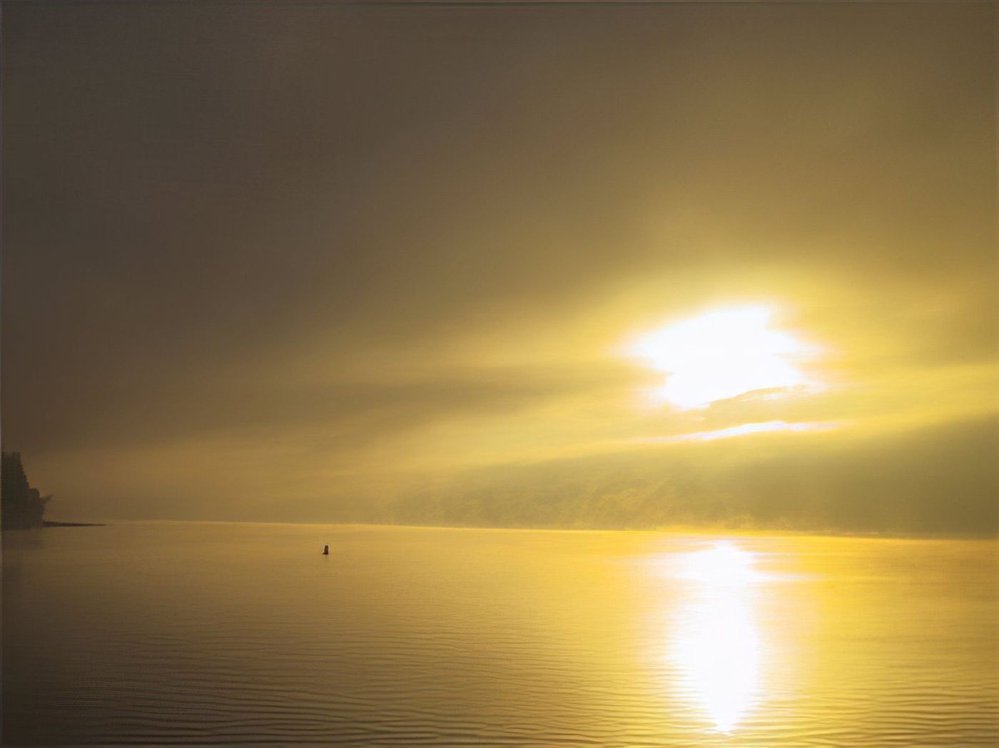 Brouillard sur le lac Ladoga